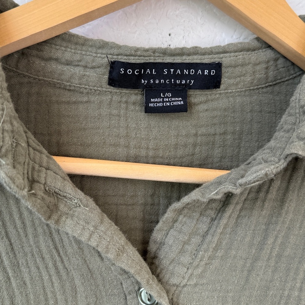 Social Standard by Sanctuary Button Down Shirt Long Sleeve Gauze Green Large - Picture 6 of 10